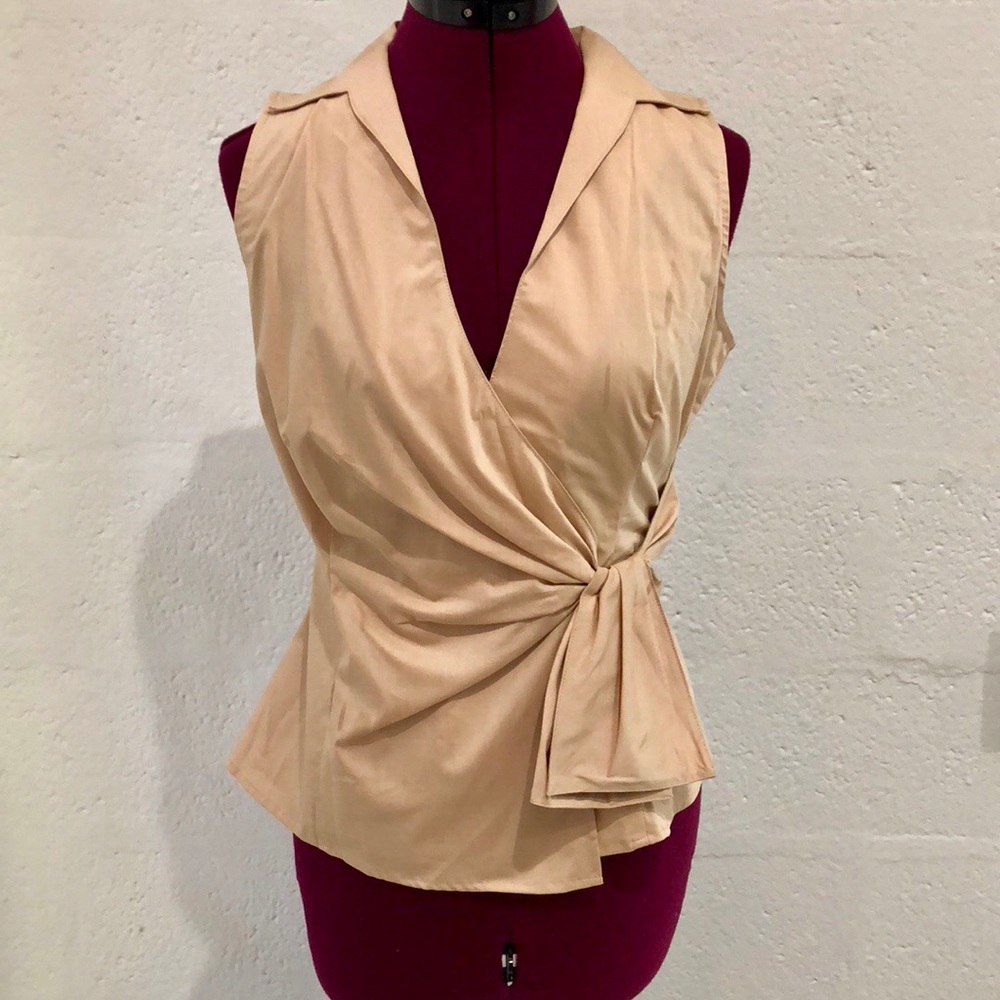 NEW YORK & COMPANY STRETCH SLEEVELESS TOP